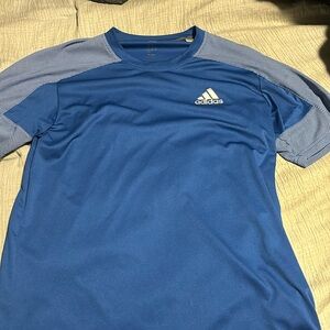 Men’s M Adidas T-shirt